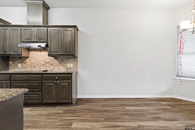 $280,000 | 302 Collins Avenue, Longview, TX 75605