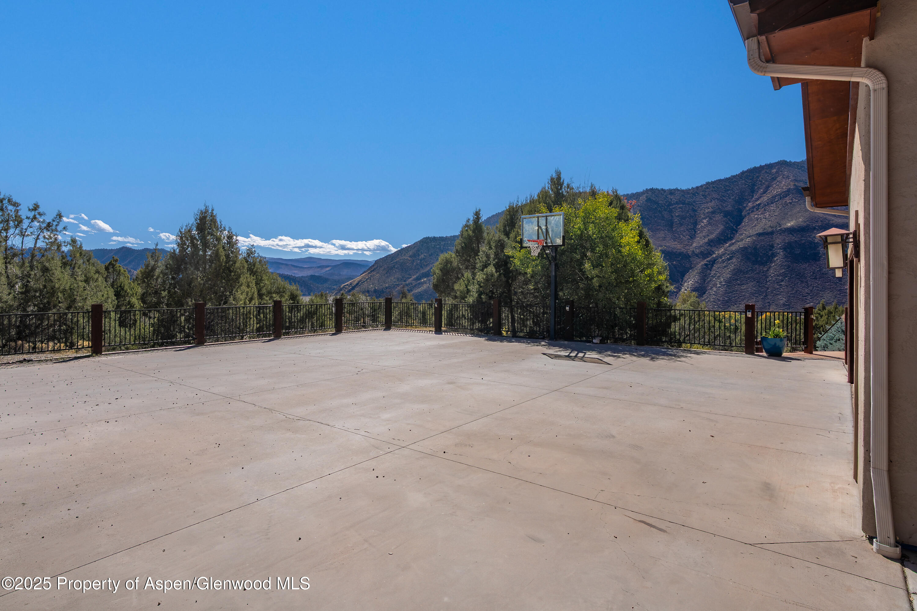 621 Elk Run Road New Castle, CO 81647 - Photo 47 of 61 Driveway - view