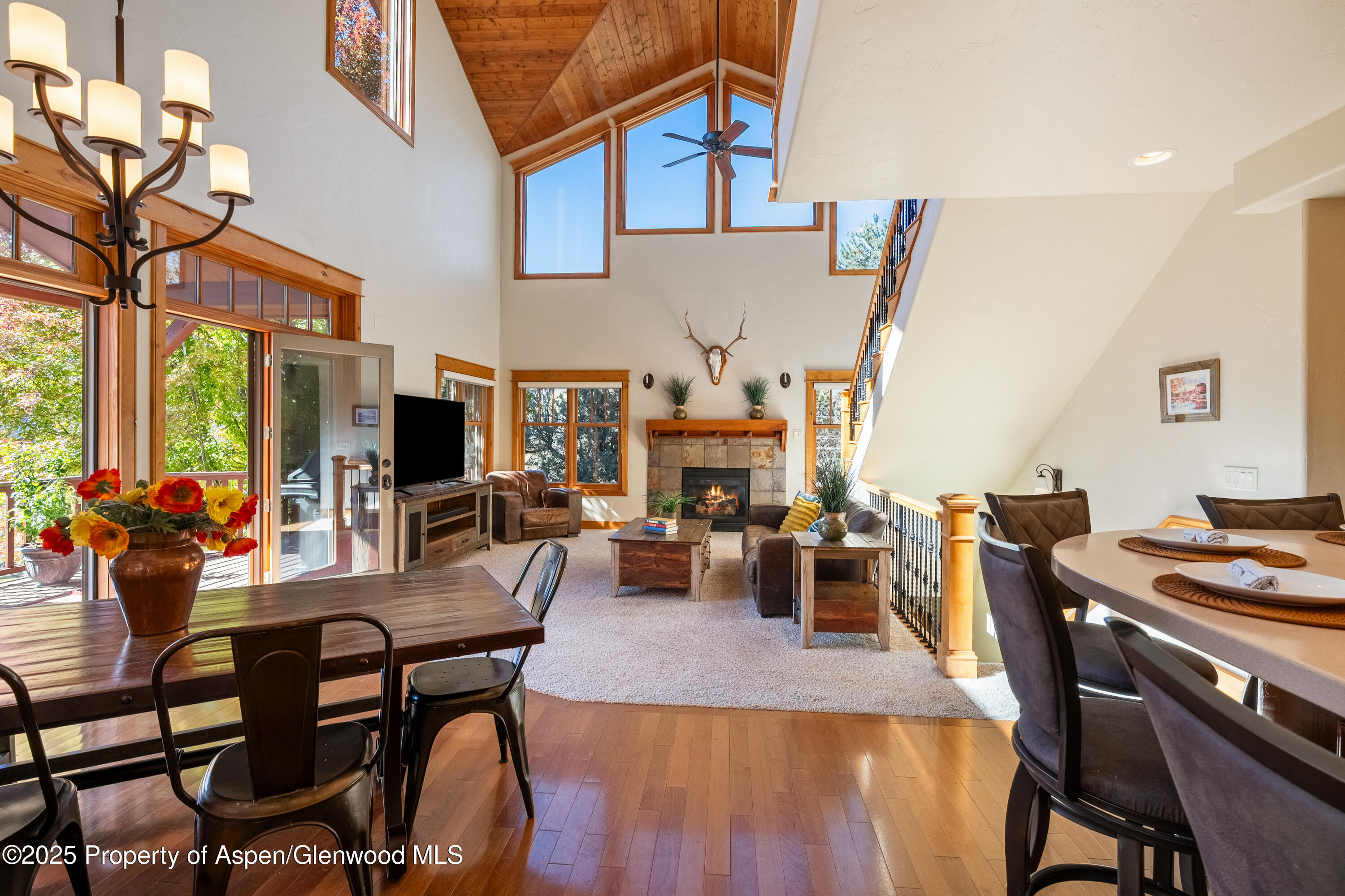 621 Elk Run Road New Castle, CO 81647 - Photo 5 of 61 Dining - living room