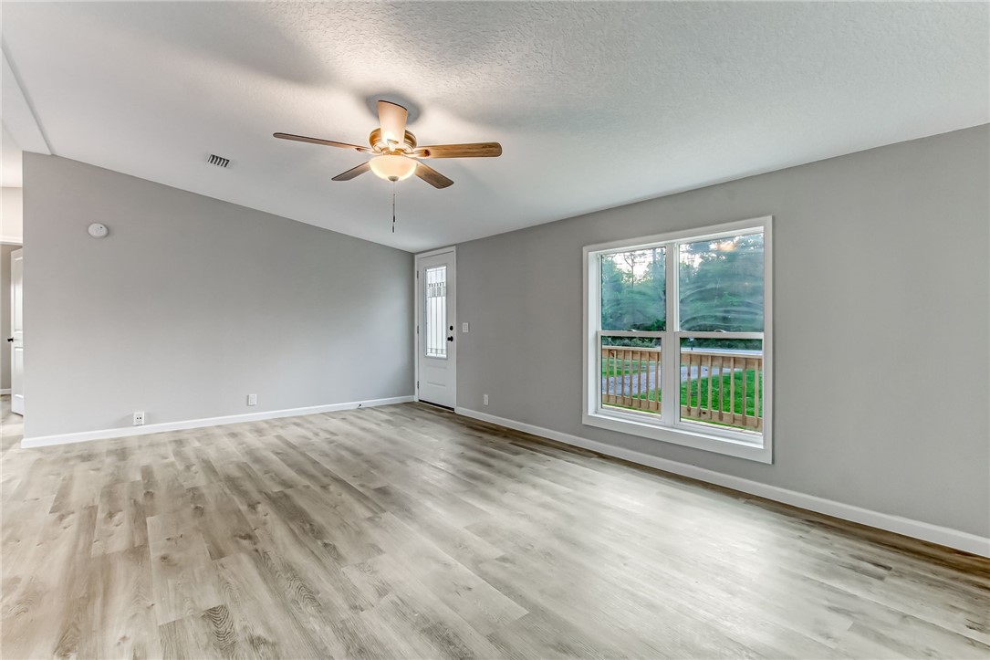 12833 Lanier Road Jacksonville, FL 32226 - Photo 11 of 33 Gallery Image 11