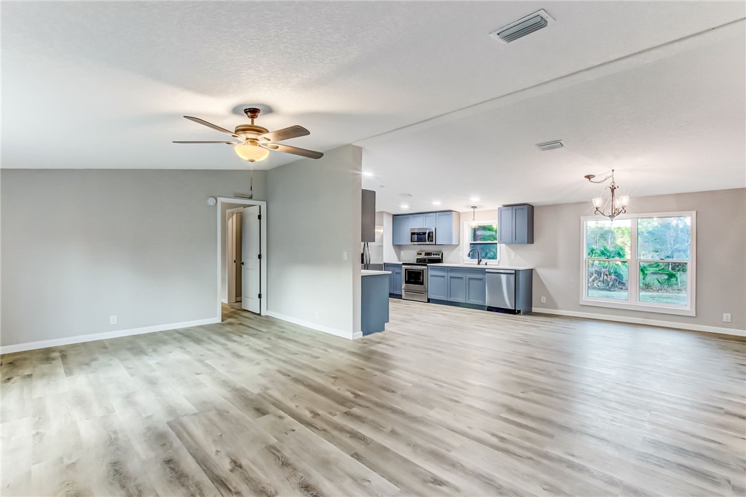 12833 Lanier Road Jacksonville, FL 32226 - Photo 9 of 33 Gallery Image 9