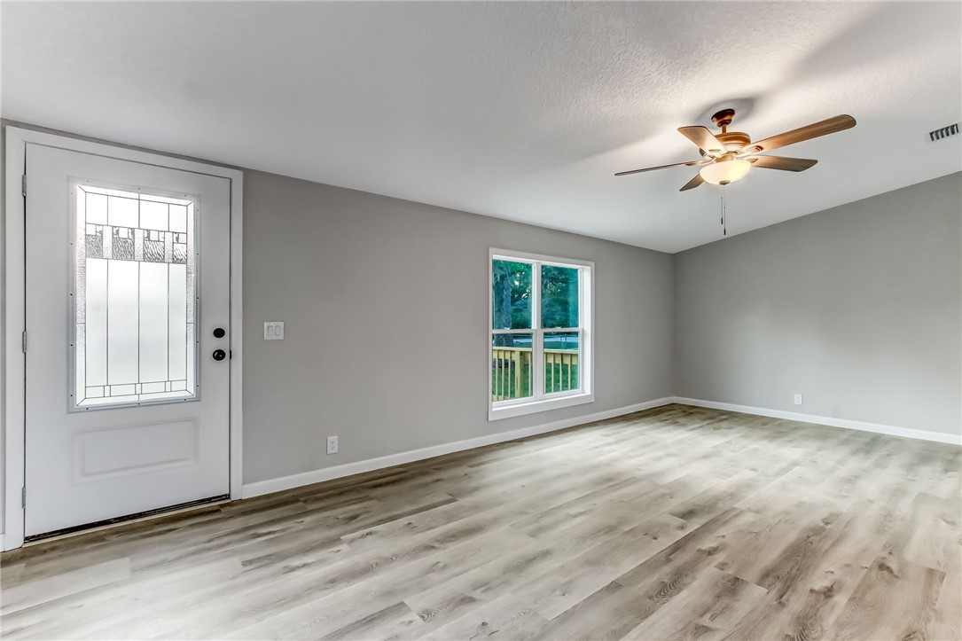 12833 Lanier Road Jacksonville, FL 32226 - Photo 10 of 33 Gallery Image 10