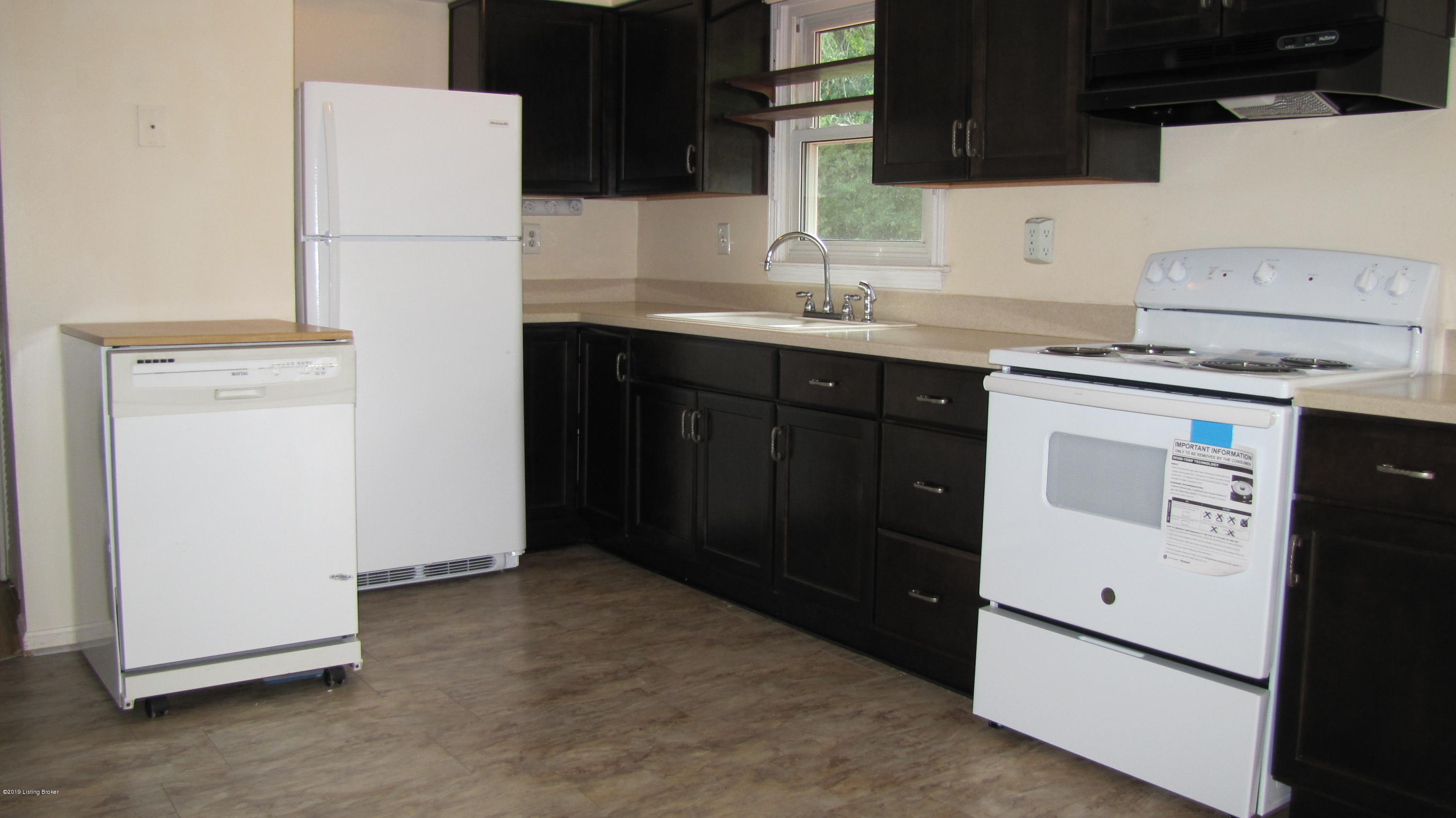7300 Ridge Creek Road Louisville, KY 40291 - Photo 2 of 23 IMG_1850