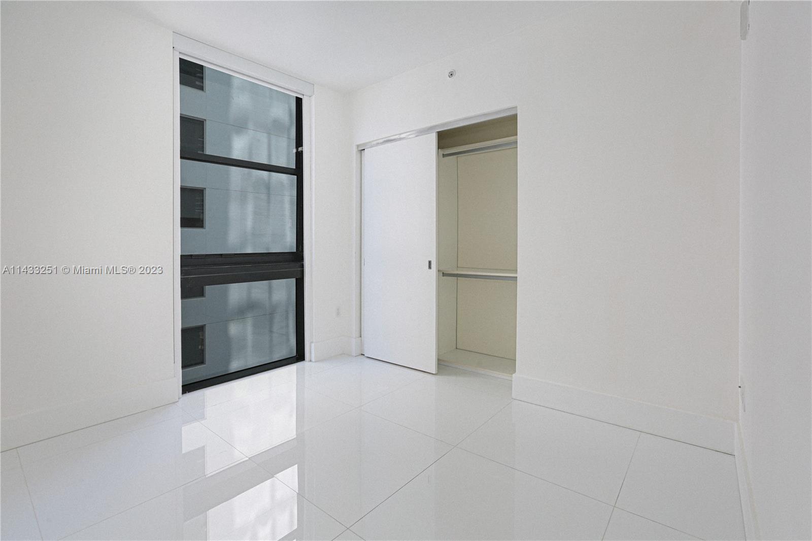 1010 Brickell Avenue, Unit 2505 Miami, FL 33131 - Photo 34 of 38 a view of empty room