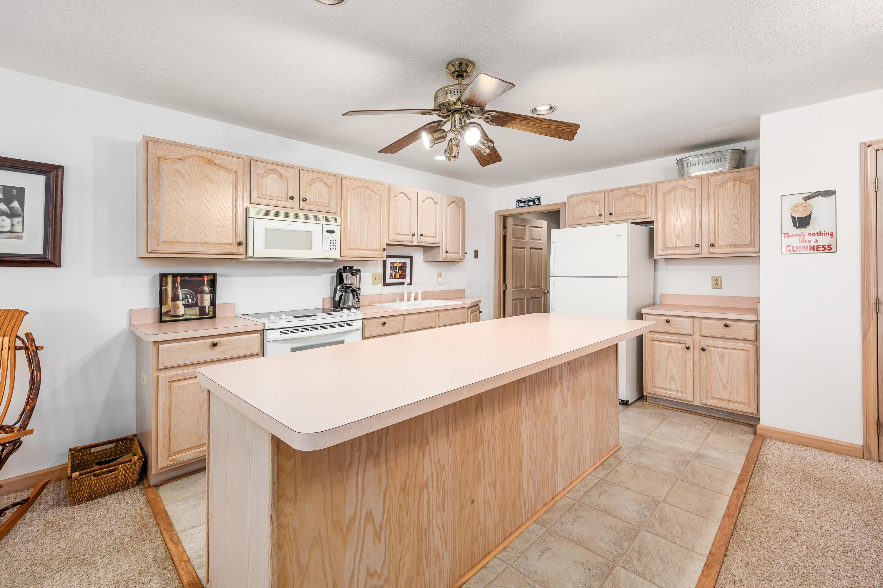 7707 Winchester Road Northwest Carroll, OH 43112 - Photo 19 of 36 Apartment Kitchen