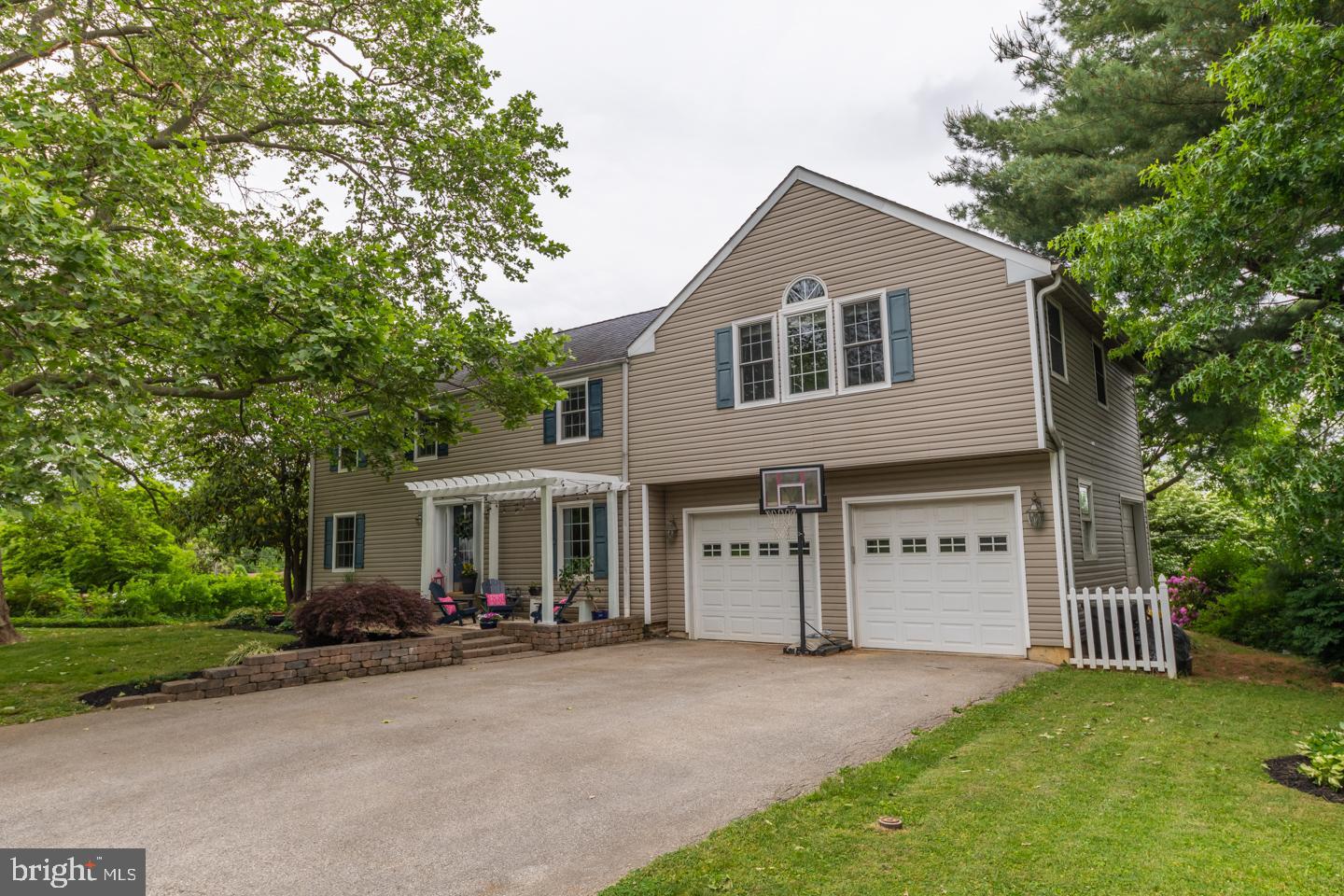523 Enfield Road Oreland, PA 19075 - Photo 3 of 51 Gallery Image 3