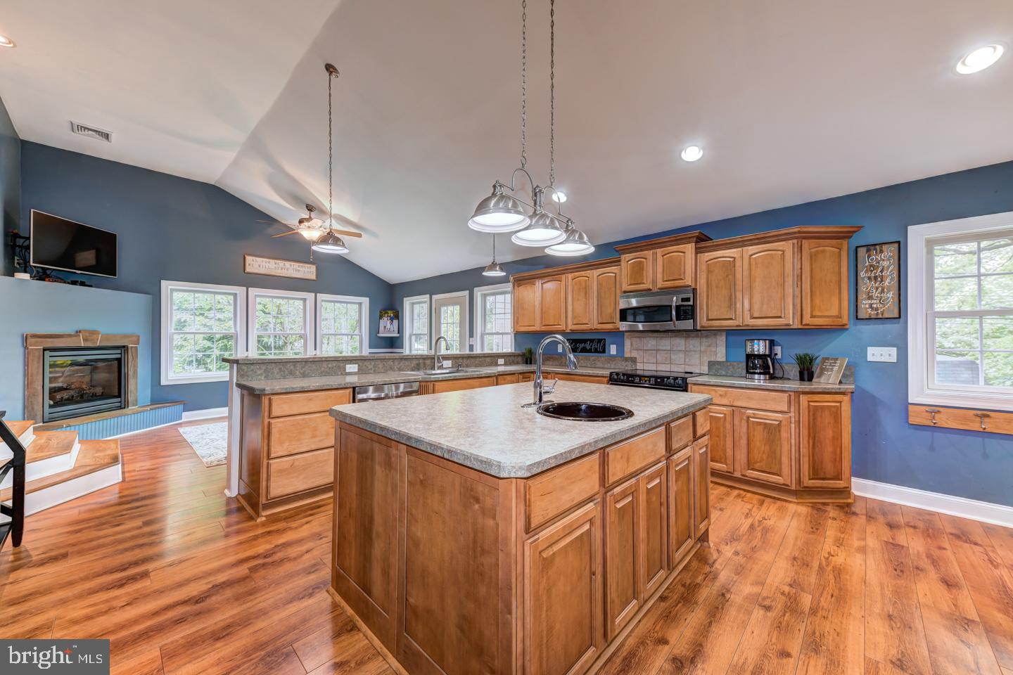 523 Enfield Road Oreland, PA 19075 - Photo 25 of 51 Gallery Image 25