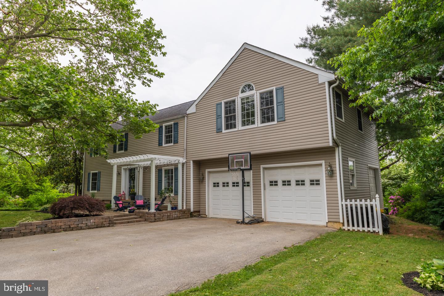 523 Enfield Road Oreland, PA 19075 - Photo 4 of 51 Gallery Image 4