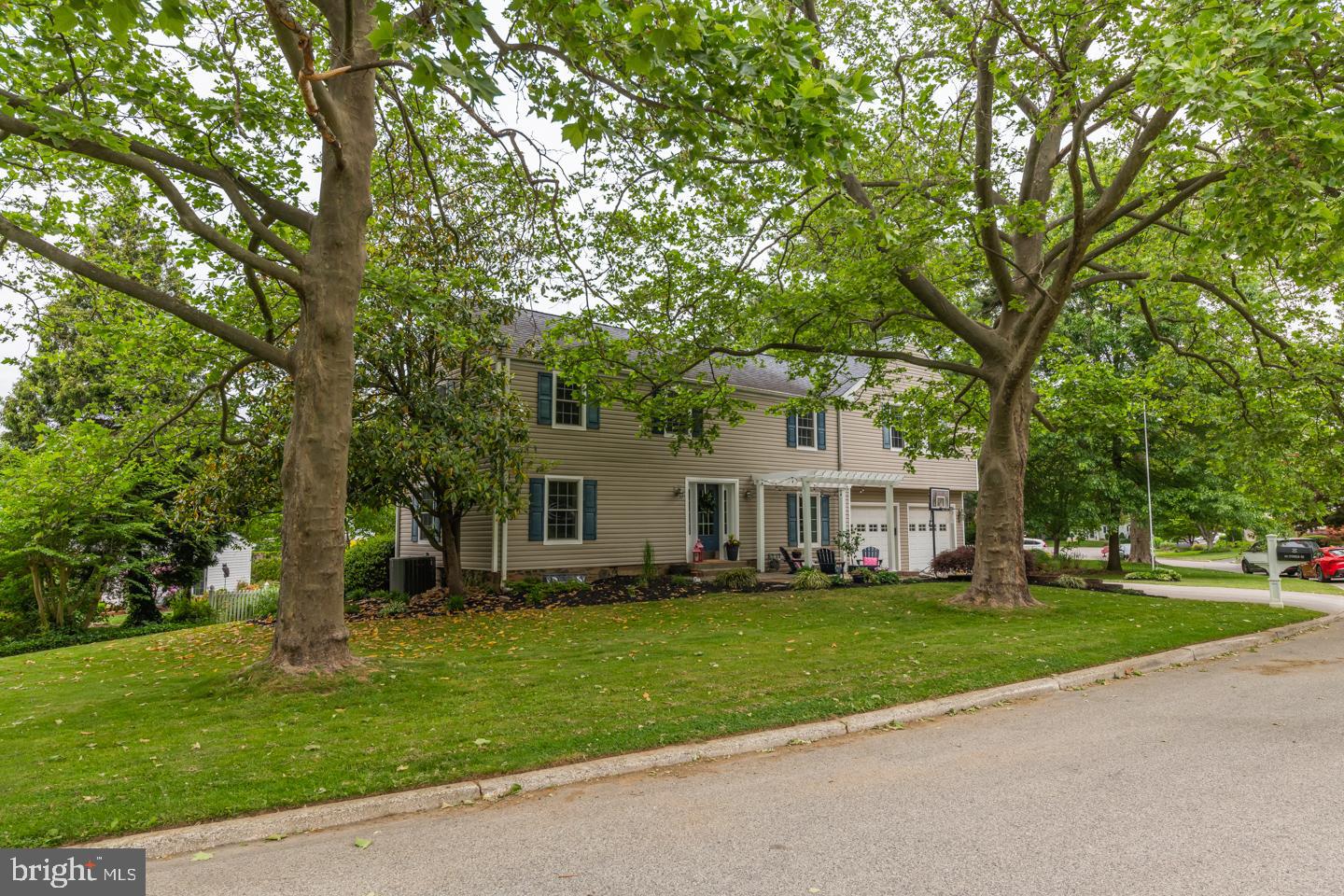 523 Enfield Road Oreland, PA 19075 - Photo 7 of 51 Gallery Image 7