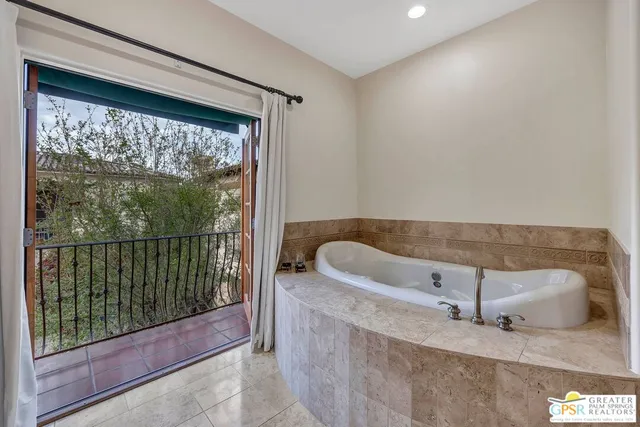 $9,900 | 392 Villaggio South, Palm Springs, CA 92262