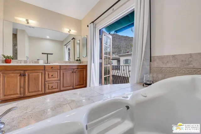 $9,900 | 392 Villaggio South, Palm Springs, CA 92262