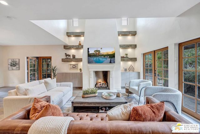 $9,900 | 392 Villaggio South, Palm Springs, CA 92262