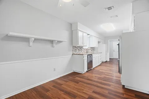 $329,900 | 6408 Welch Avenue, Fort Worth, TX 76133