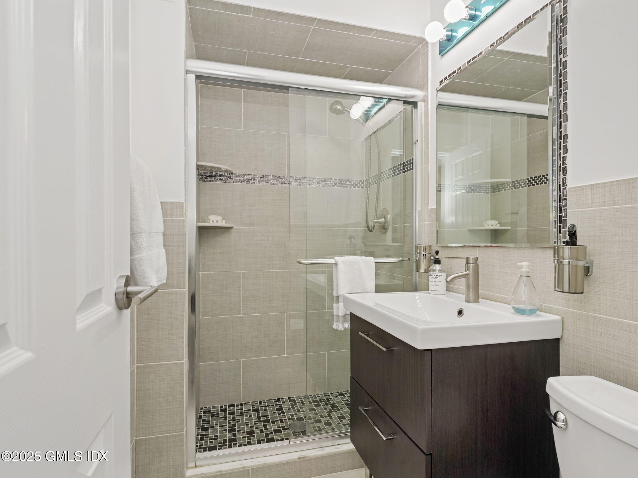 50 Glenbrook Road, Unit 4B Stamford, CT 06902 - Photo 21 of 29 26-web-or-mls-50-glenbrook-rd-unit-4b