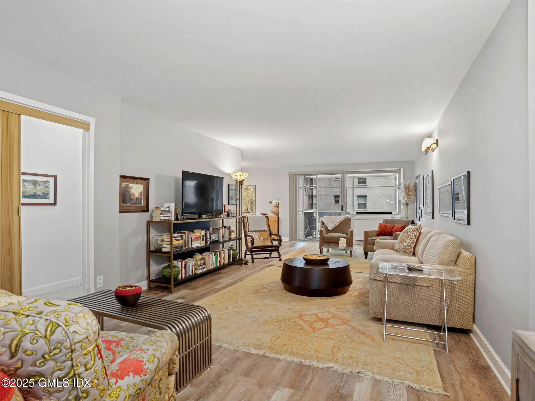 3-web-or-mls-50-glenbrook-rd-unit-4b