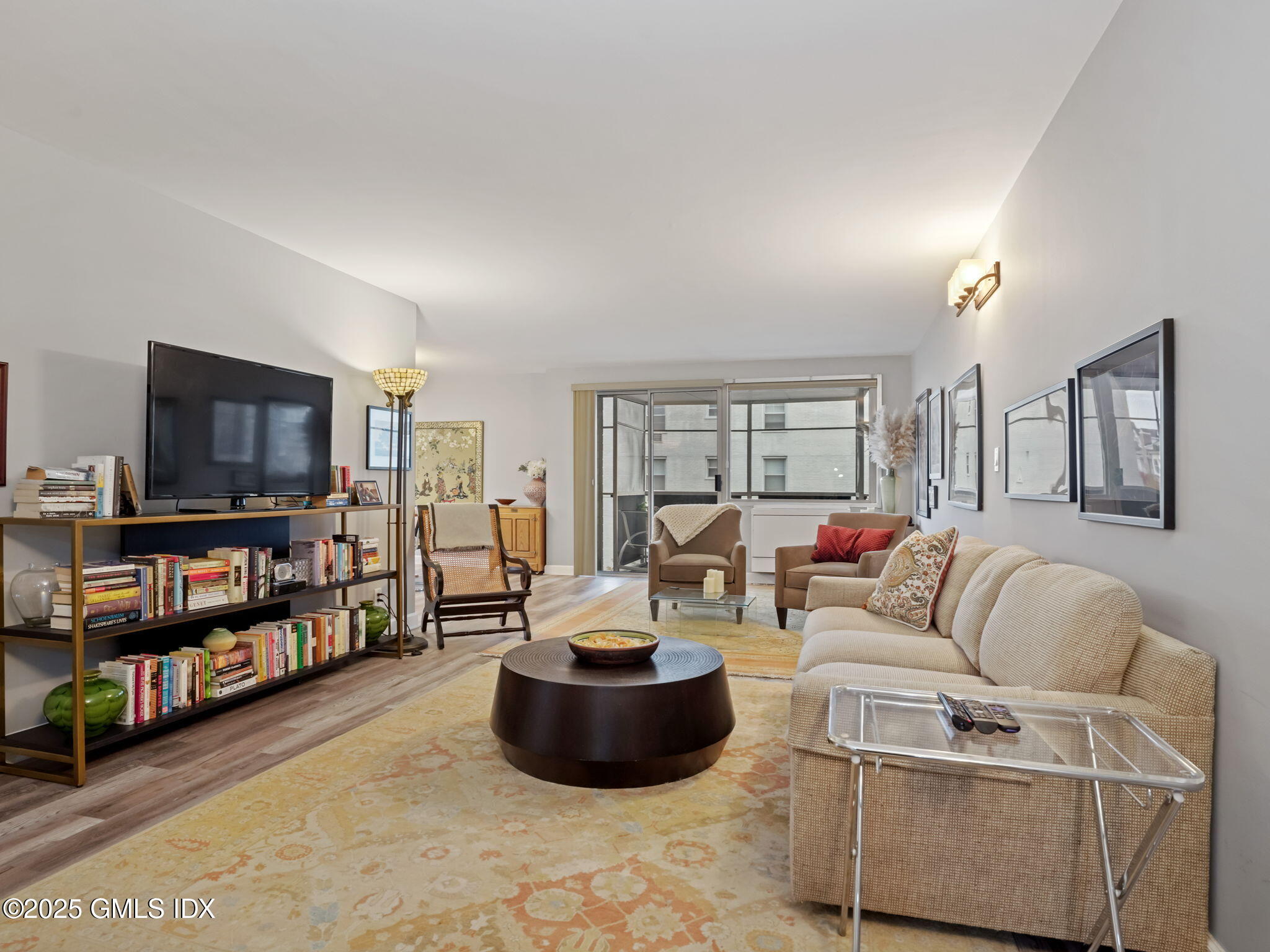 4-web-or-mls-50-glenbrook-rd-unit-4b