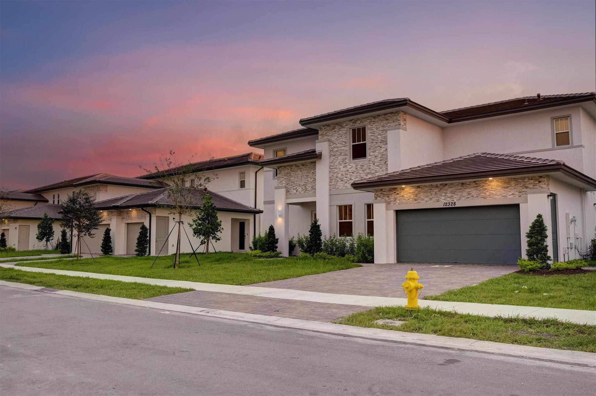 12328 Southwest 43rd Street Davie, FL 33330 - Photo 88 of 95 Large driveway