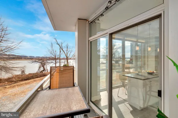 $1,148,777 | 88 V Street Southwest, Unit 201, Washington, DC 20024