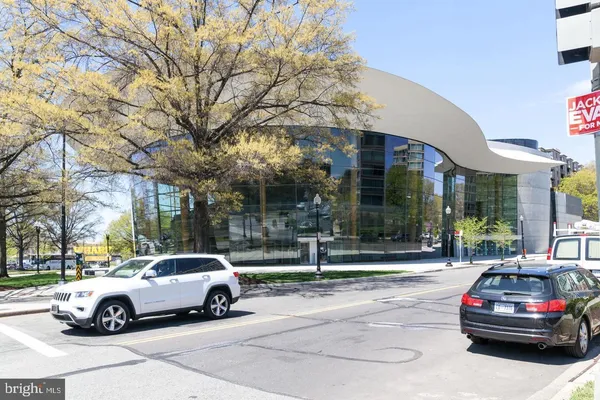 $1,148,777 | 88 V Street Southwest, Unit 201, Washington, DC 20024