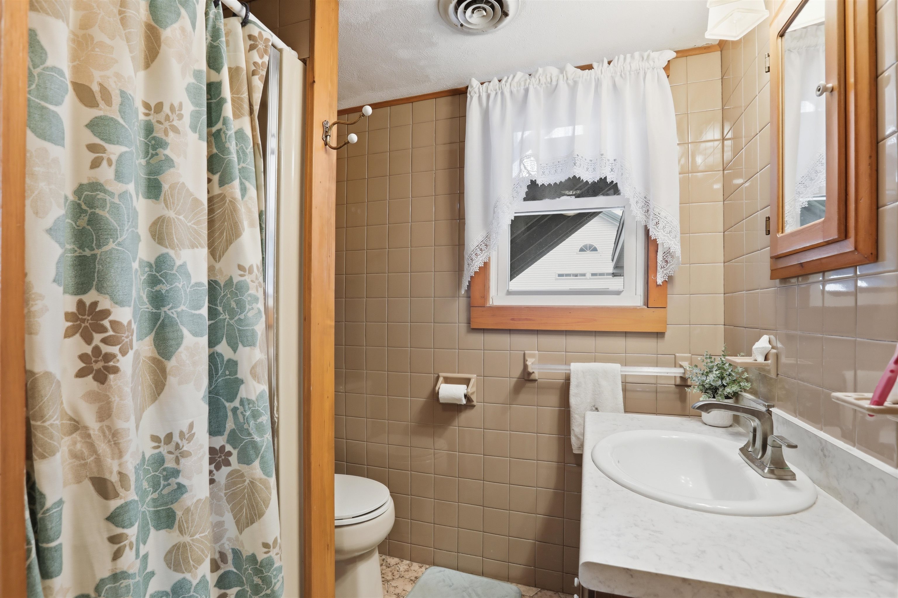 83 Church Street Hampton, NH 03842 - Photo 10 of 18