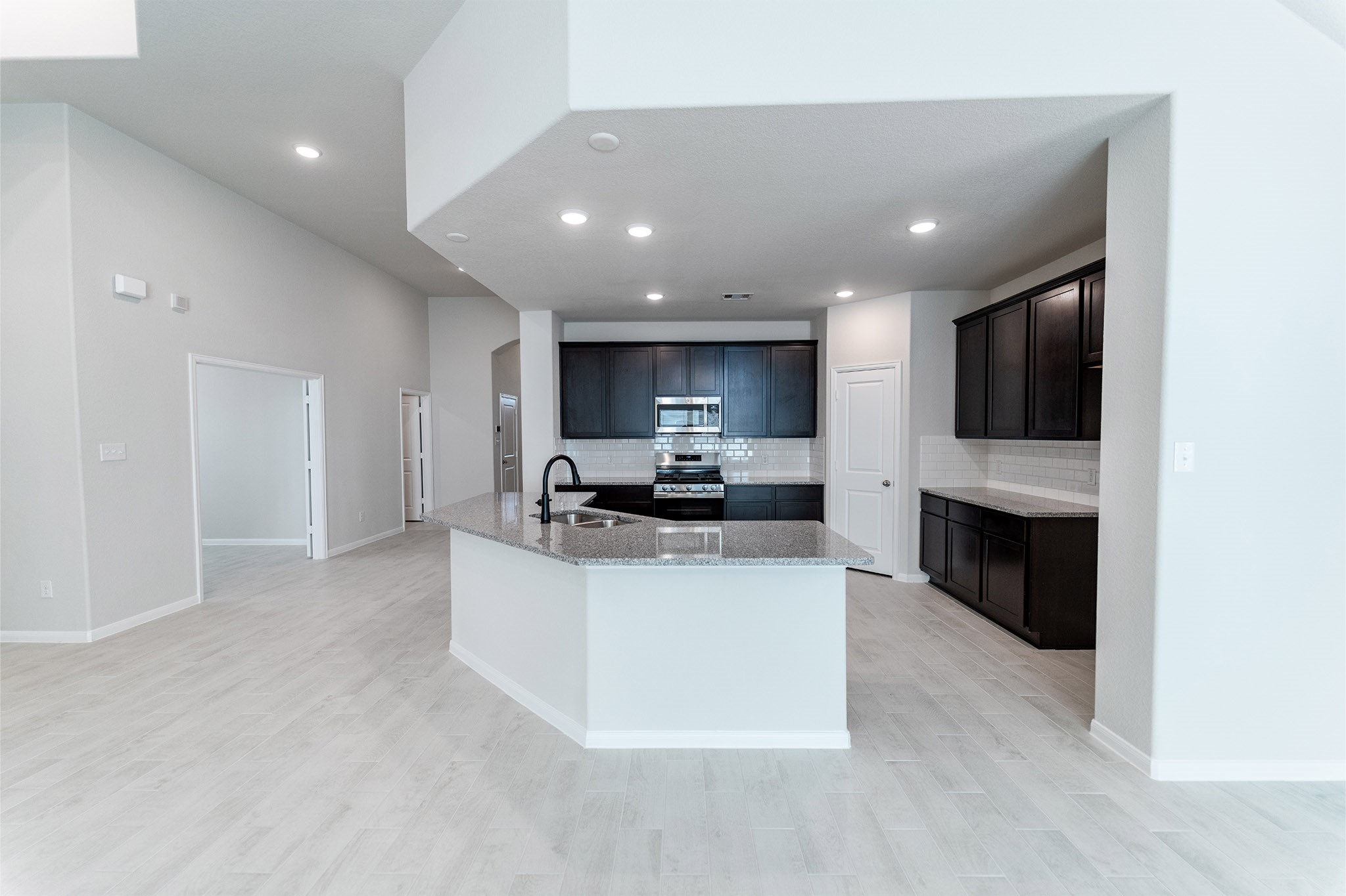 2826 Obsidian Drive Rosharon, TX 77583 - Photo 6 of 18