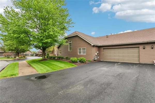 $344,900 | 1218 Murry Chase Lane, Murrysville, PA 15668