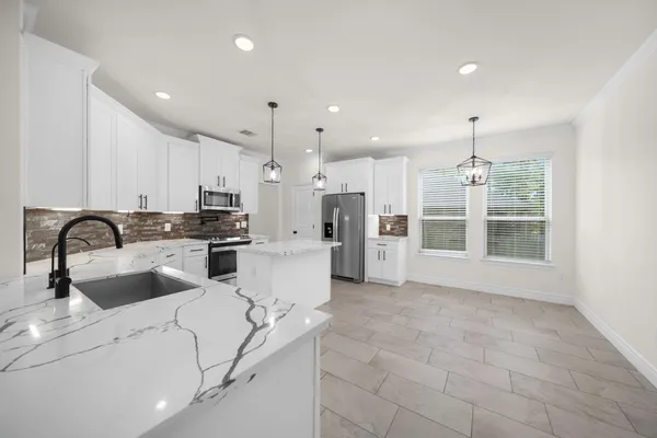 $3,000 | 206 Elianne Lace Court, Conroe, TX 77318