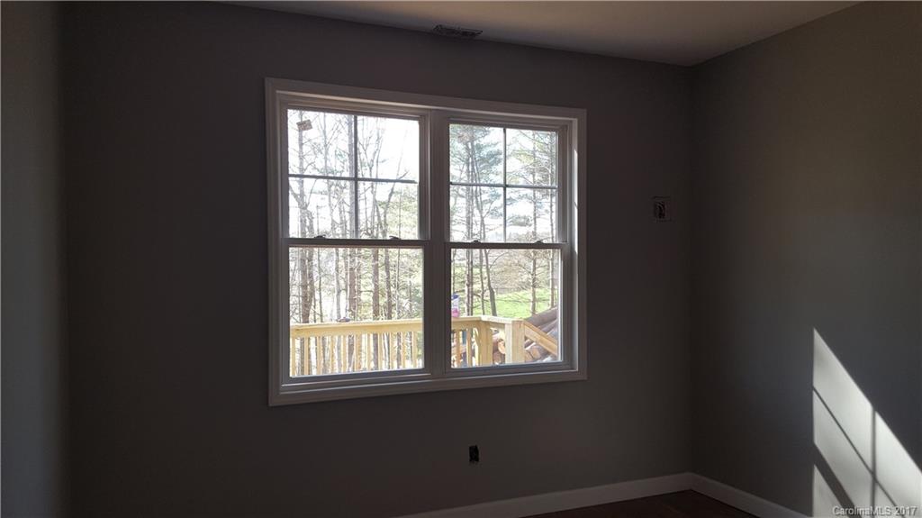1427 Kelly Hunter Road Marshall, NC 28753 - Photo 12 of 13 Gallery Image 12