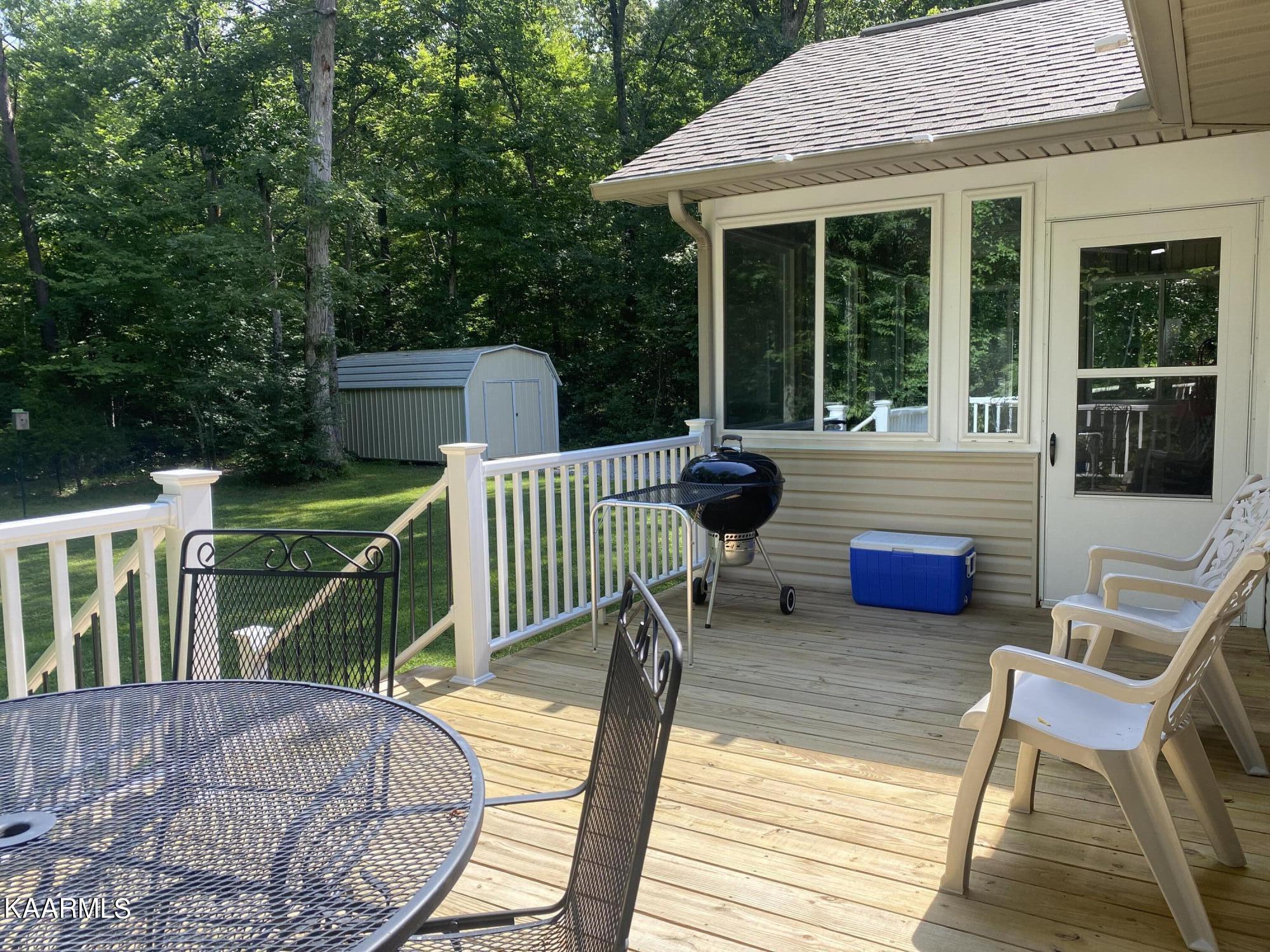 1021 Flathead Road Crossville, TN 38572 - Photo 39 of 43 New Deck