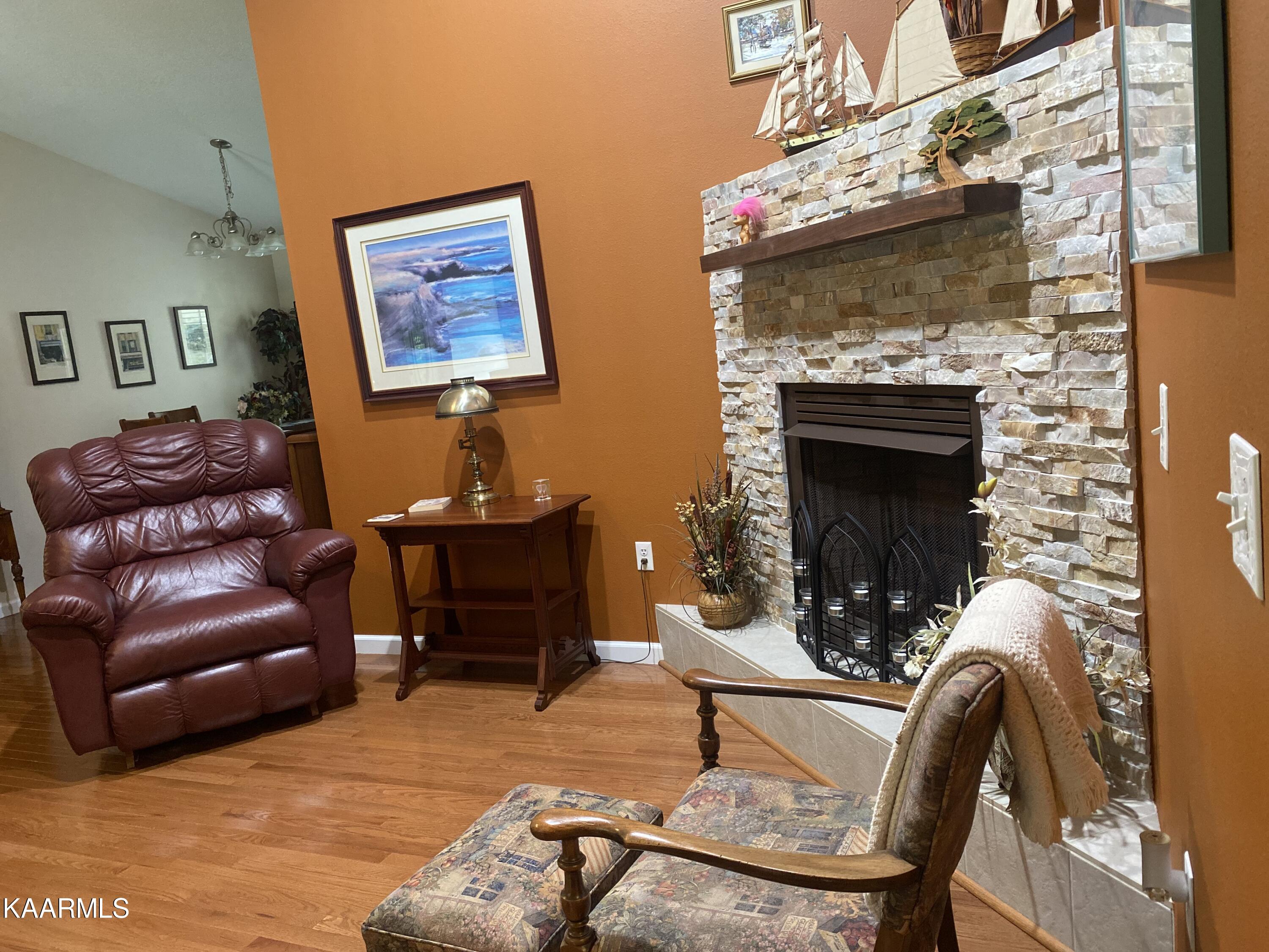 1021 Flathead Road Crossville, TN 38572 - Photo 5 of 43 Livingroom
