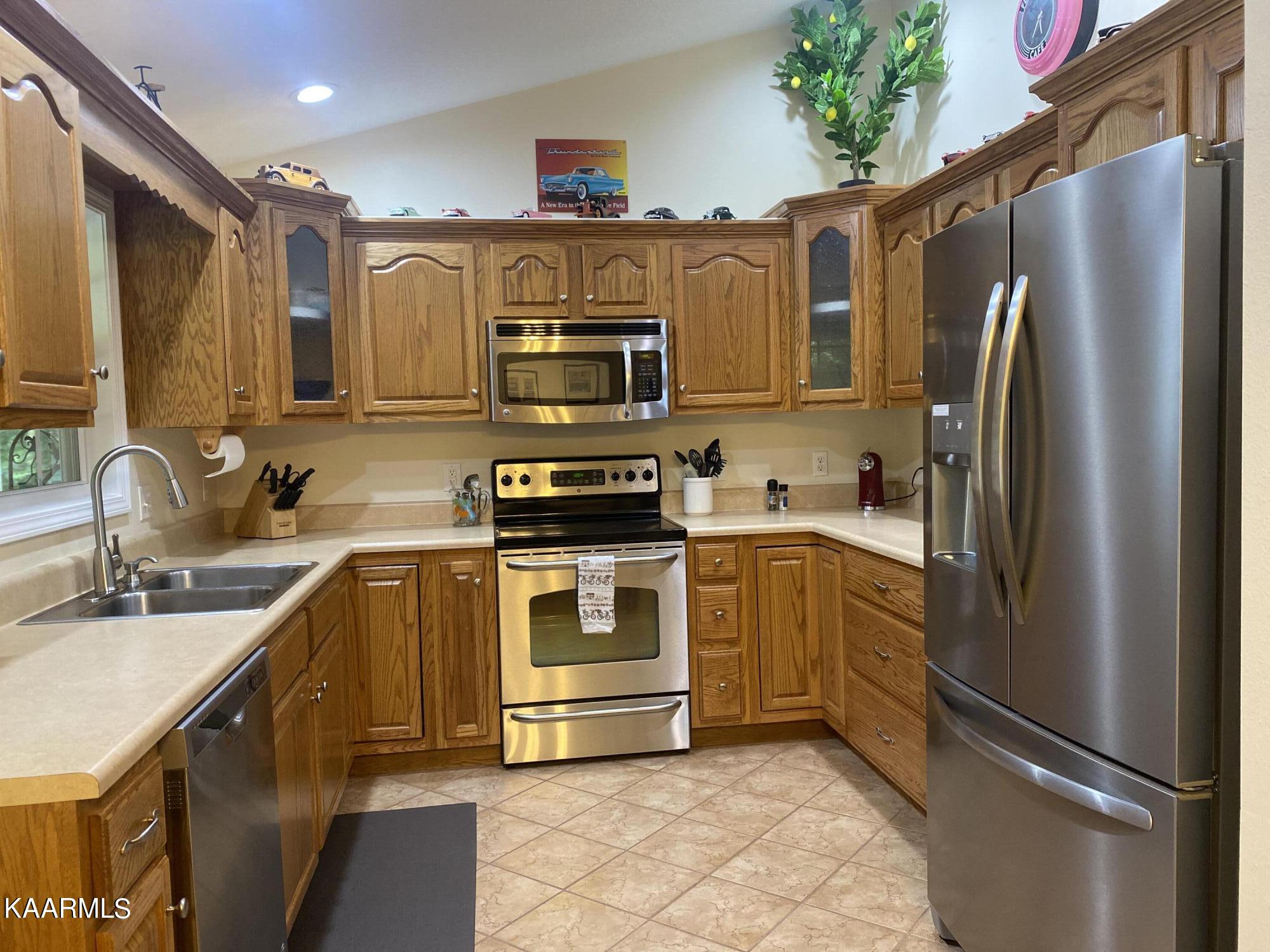 1021 Flathead Road Crossville, TN 38572 - Photo 9 of 43 Kitchen