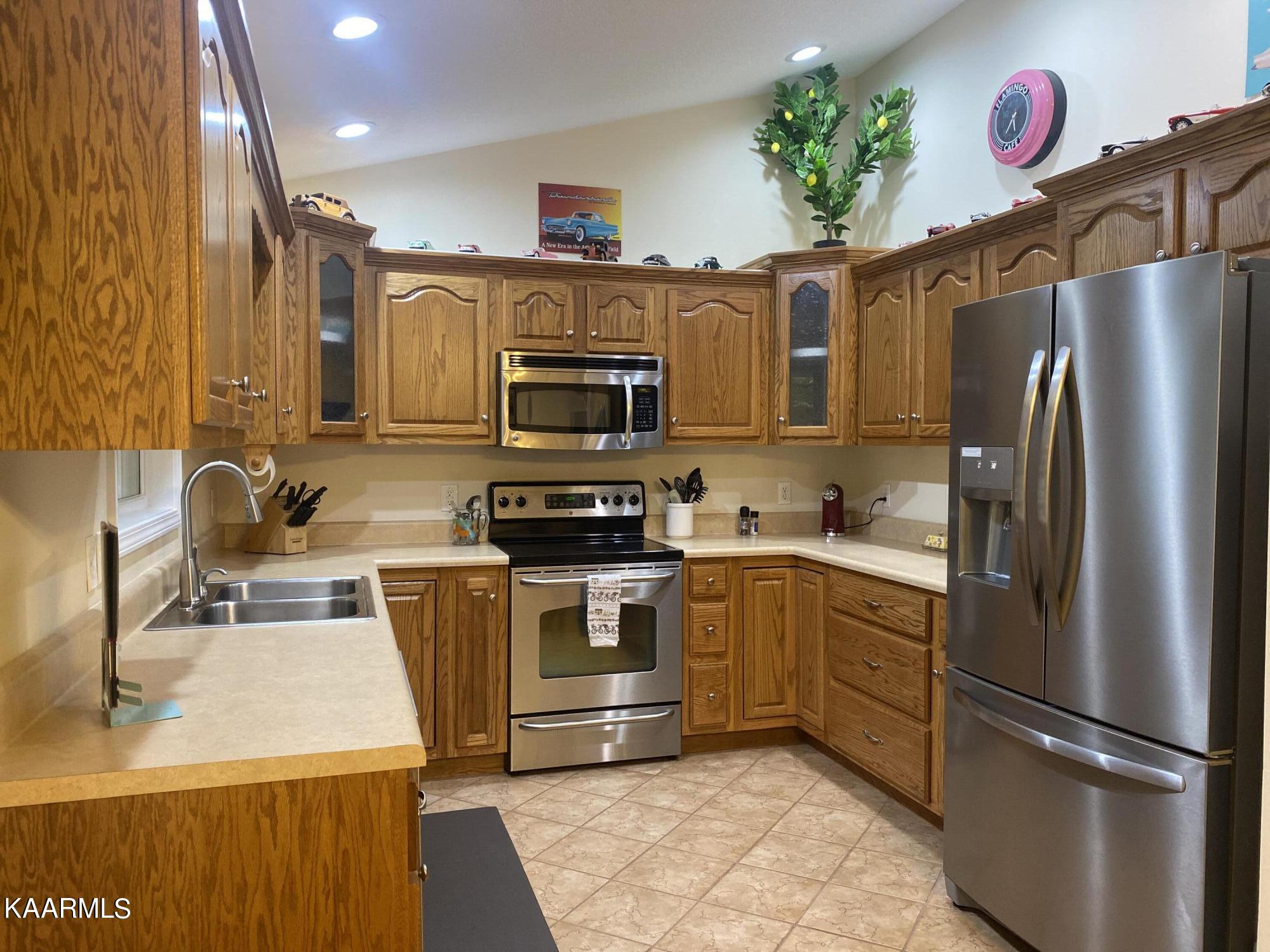 1021 Flathead Road Crossville, TN 38572 - Photo 10 of 43 Kitchen