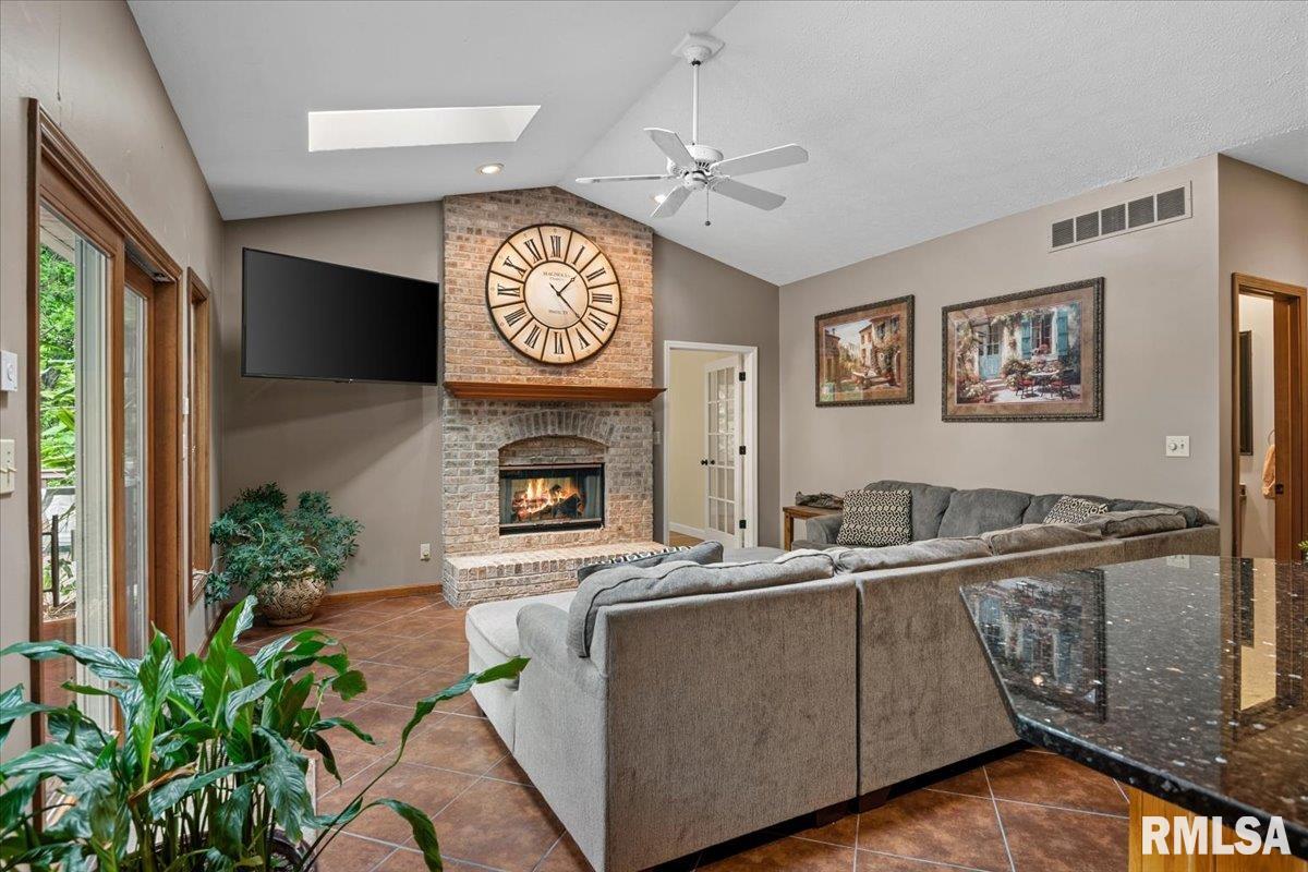 3620 Melissa Drive Springfield, IL 62711 - Photo 18 of 71