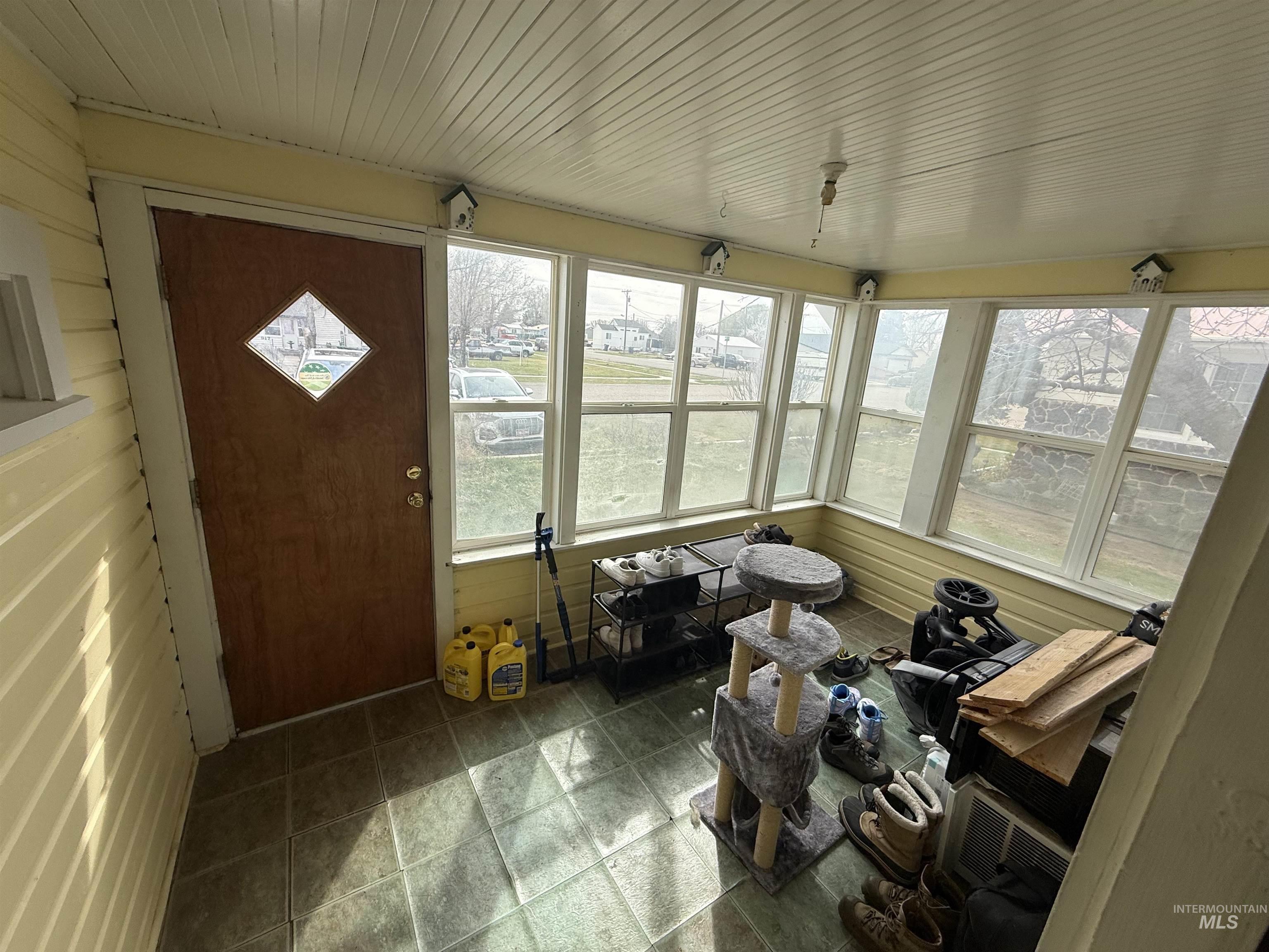 918 5th Street Rupert, ID 83350 - Photo 13 of 14 Sunroom featuring wooden ceiling