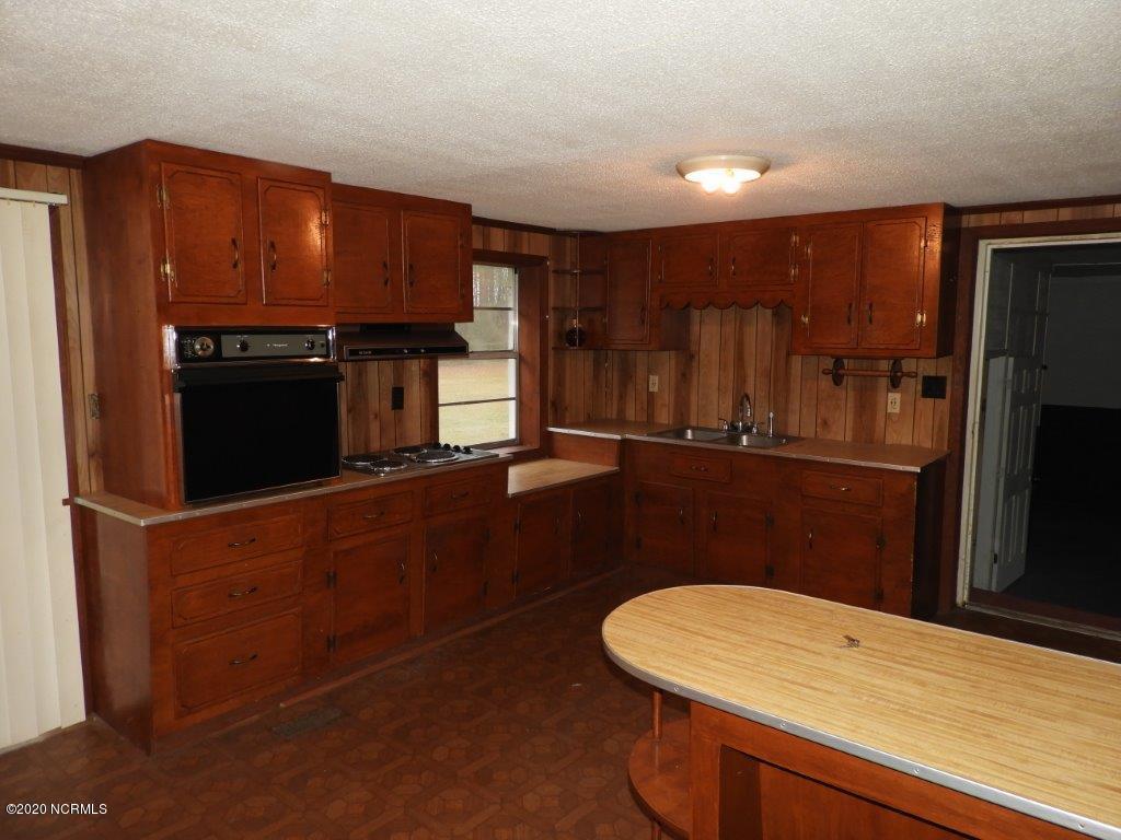 358 Edwards Road Chocowinity, NC 27817 - Photo 17 of 17 30 KITCHEN