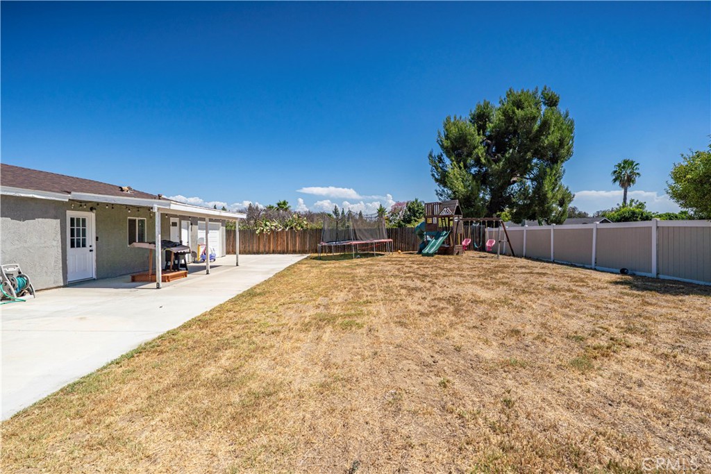 811 West James Street Rialto, CA 92376 - Photo 35 of 43 a view of a backyard
