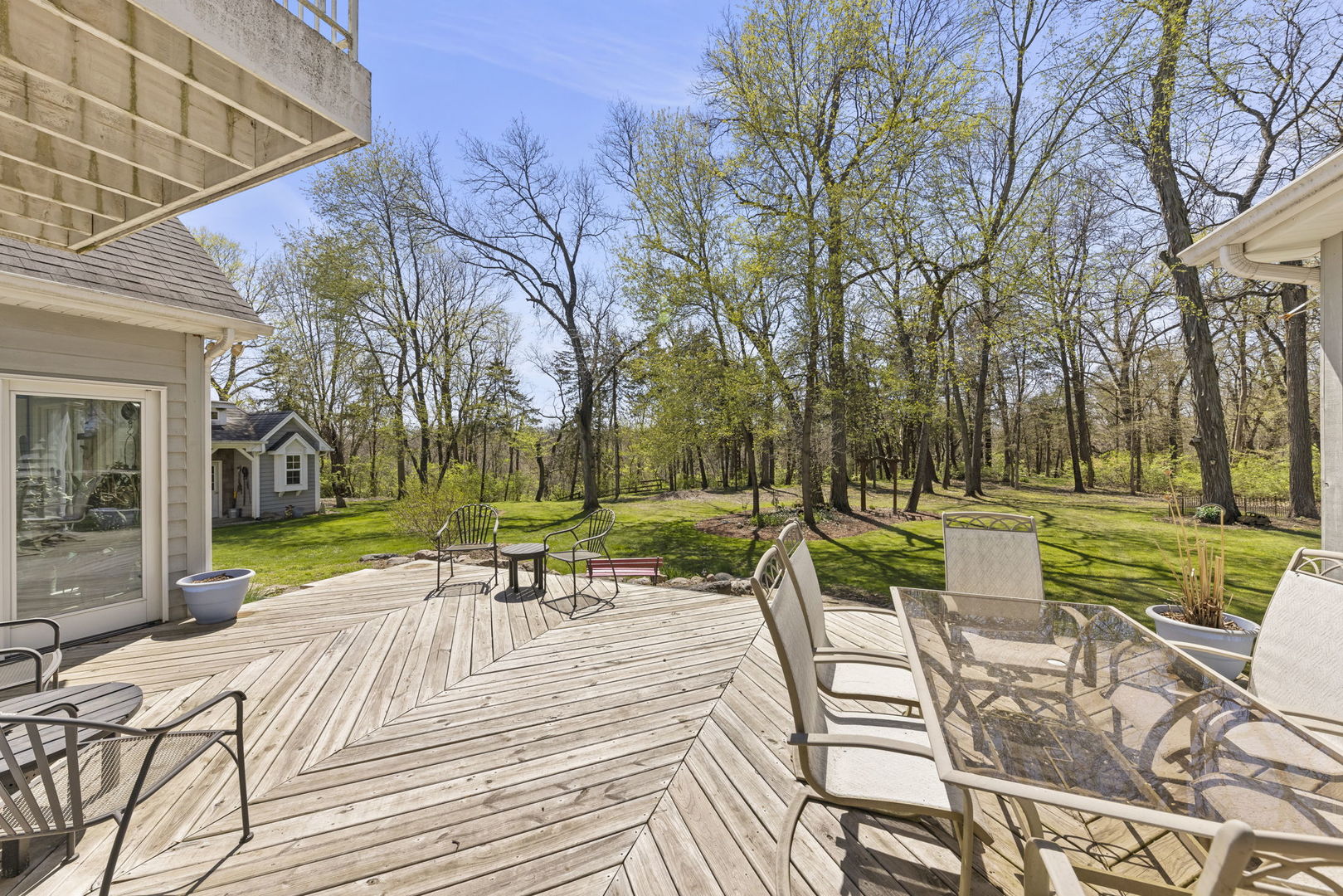 15646 Griswold Springs Road Plano, IL 60545 - Photo 32 of 46 a view of a swimming pool with a patio