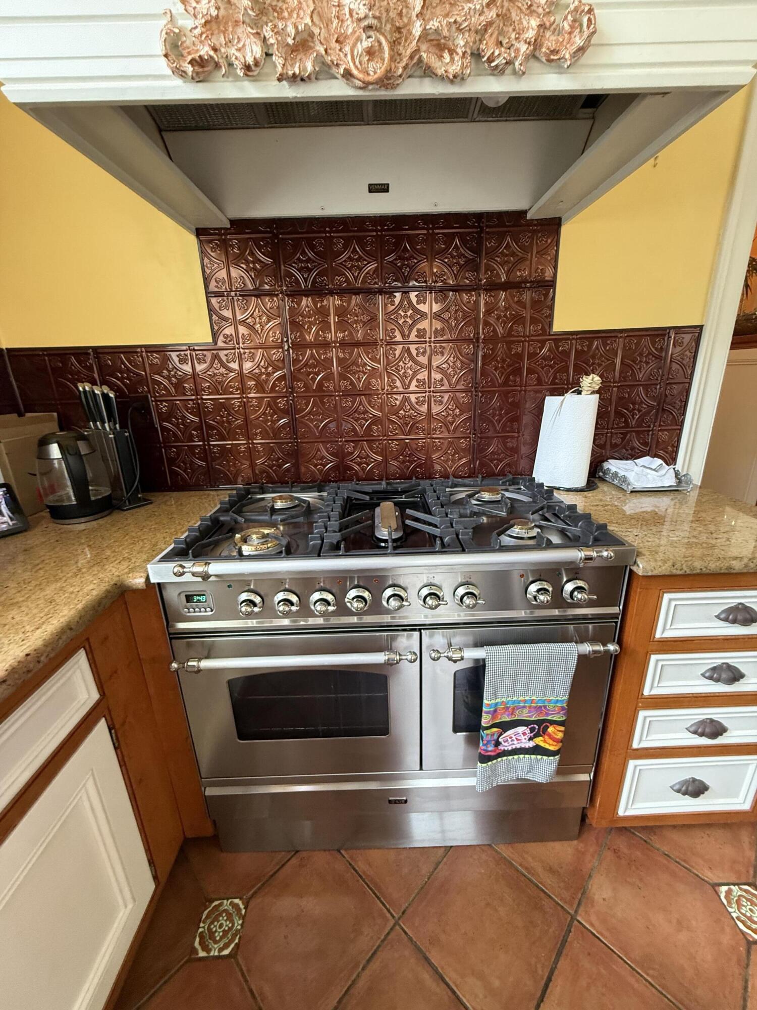 710 South Main Street, Unit A MAIN HOUSE Summerville, SC 29483 - Photo 17 of 54 IMG_0162