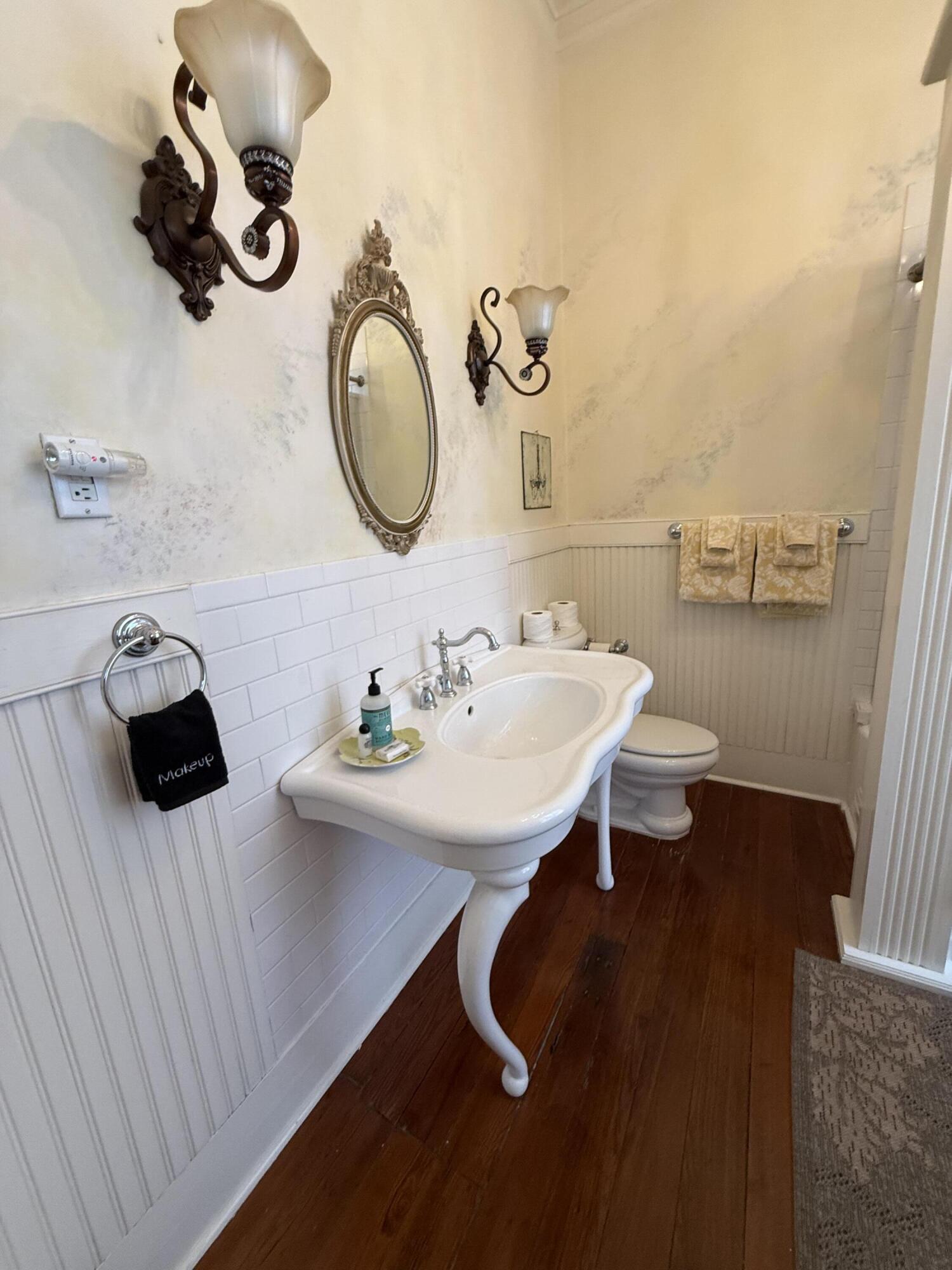 710 South Main Street, Unit A MAIN HOUSE Summerville, SC 29483 - Photo 31 of 54 IMG_0207