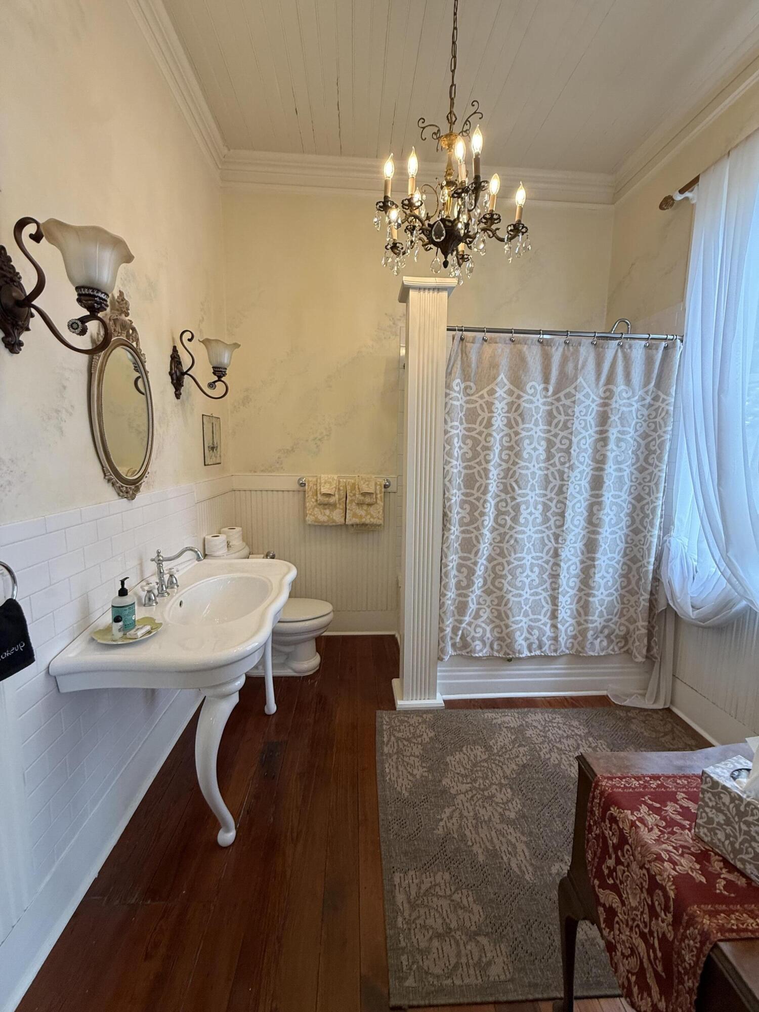 710 South Main Street, Unit A MAIN HOUSE Summerville, SC 29483 - Photo 32 of 54 IMG_0206