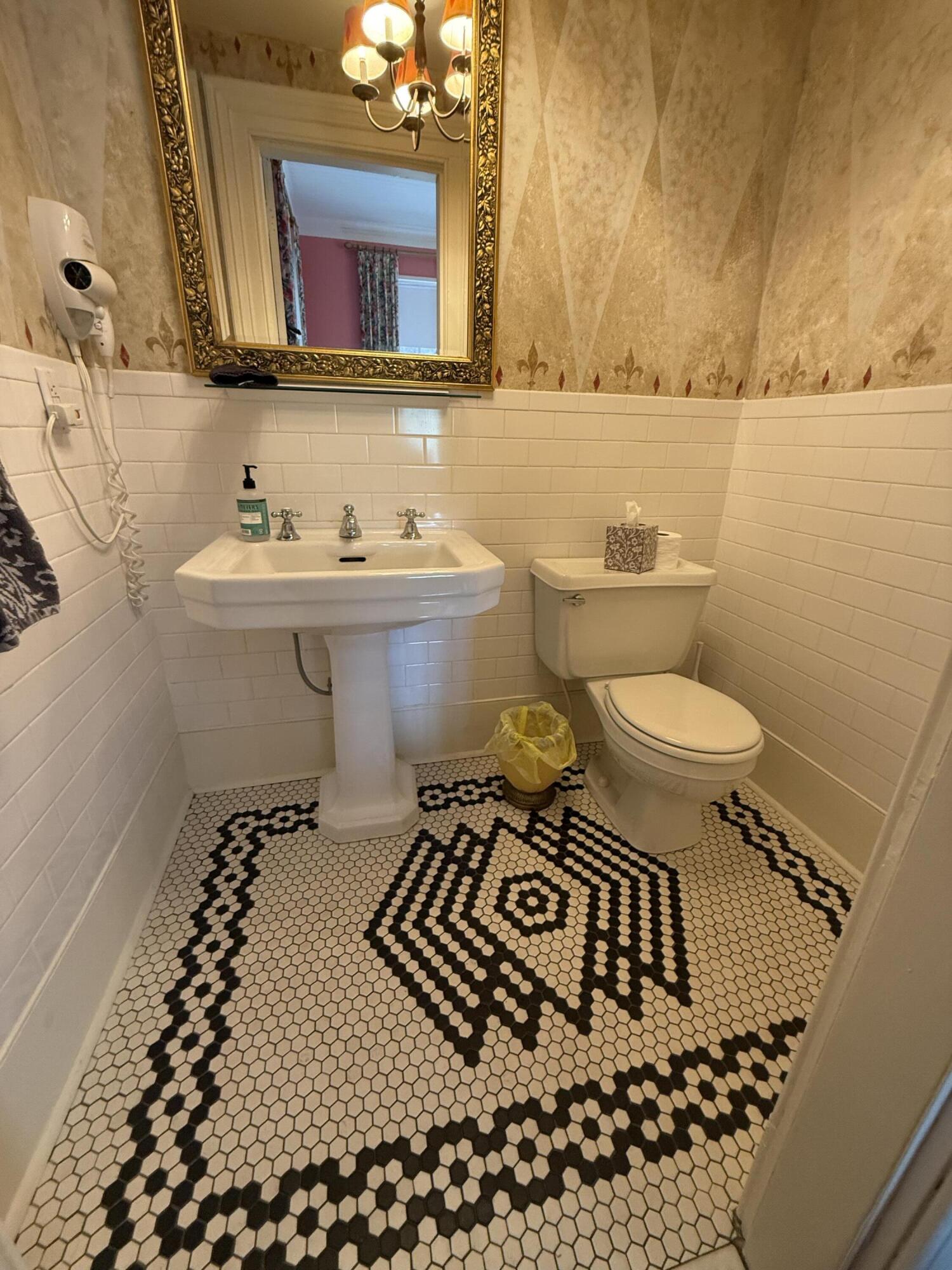 710 South Main Street, Unit A MAIN HOUSE Summerville, SC 29483 - Photo 40 of 54 IMG_0213