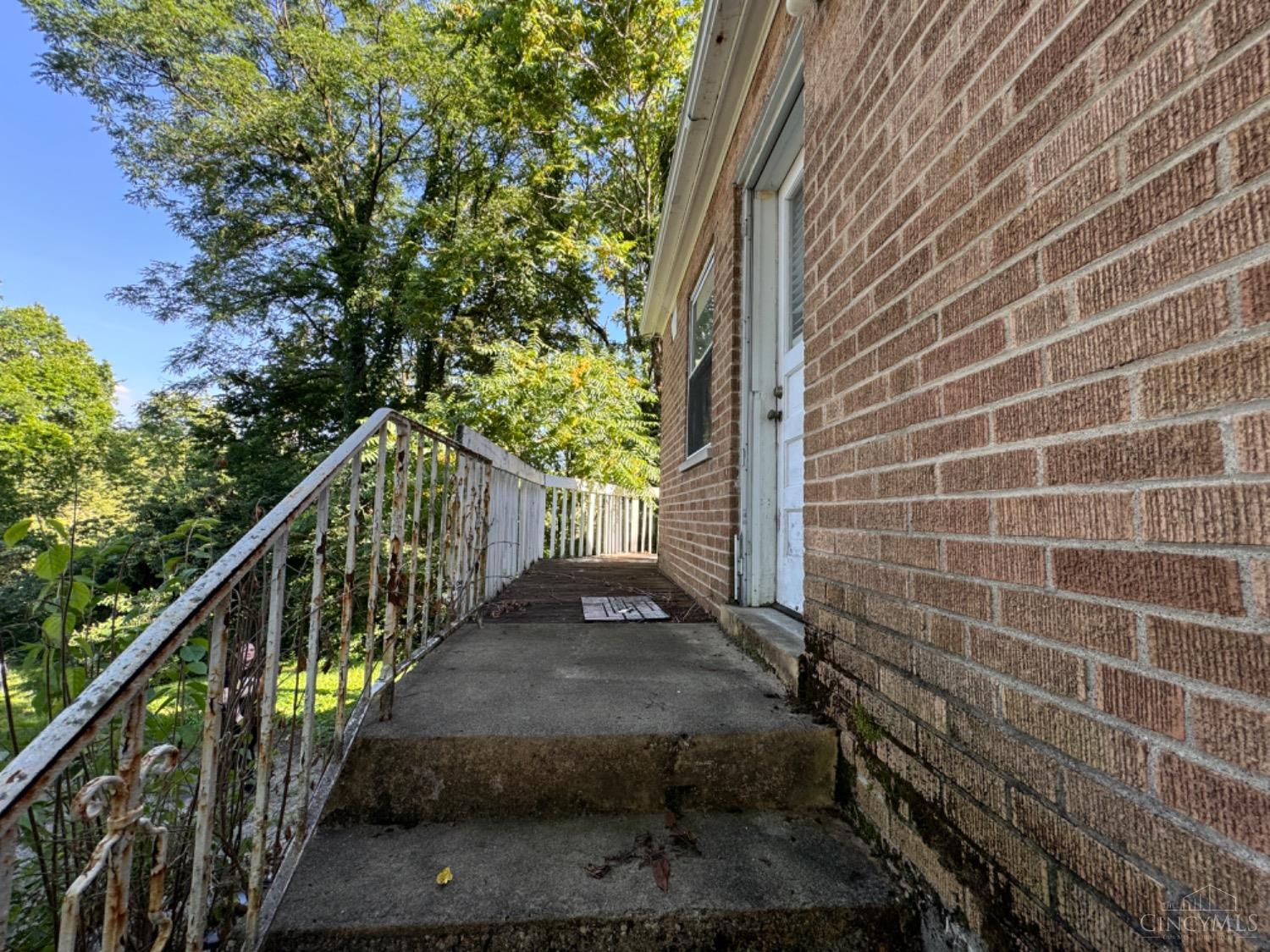 448 Samoht Ridge Road Cincinnati, OH 45238 - Photo 12 of 13 Gallery Image 12