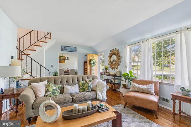 $545,000 | 2125 Folkstone Road, Lutherville-Timonium, MD 21093