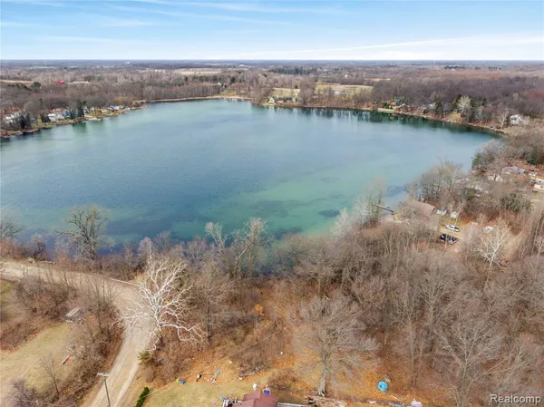 $99,850 | 15045 Longfield Drive, Linden, MI 48451