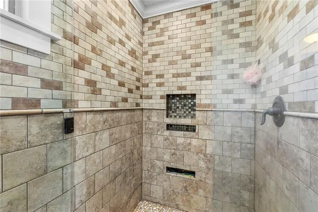 $725,000 | 20065 McLouth Road, Tonganoxie, KS 66086