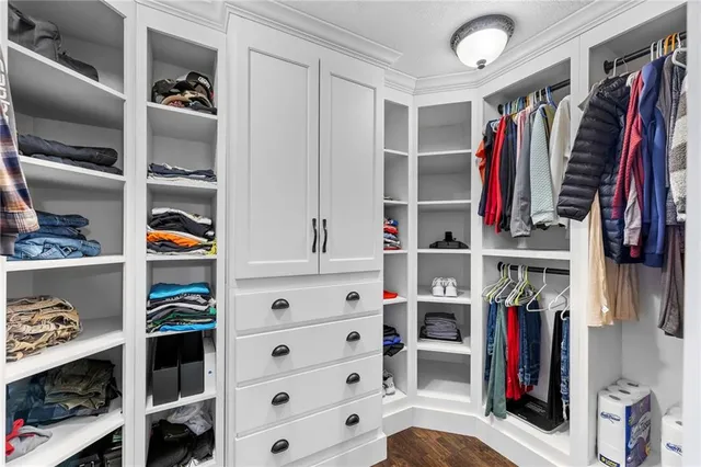 $725,000 | 20065 McLouth Road, Tonganoxie, KS 66086