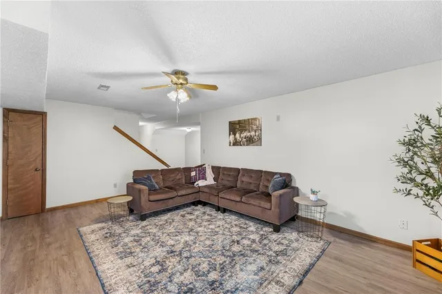 $725,000 | 20065 McLouth Road, Tonganoxie, KS 66086