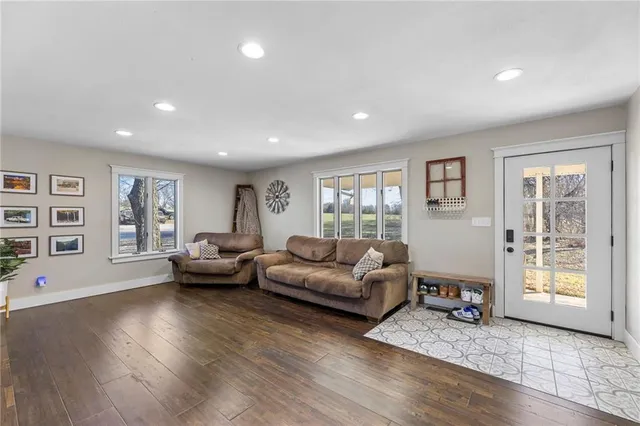 $725,000 | 20065 McLouth Road, Tonganoxie, KS 66086