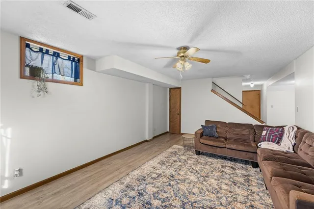 $725,000 | 20065 McLouth Road, Tonganoxie, KS 66086