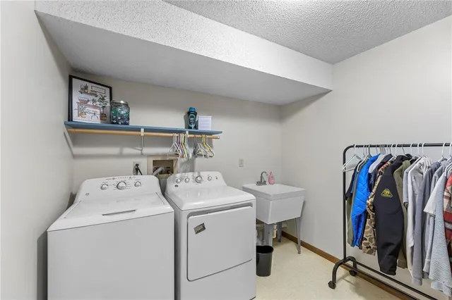 $725,000 | 20065 McLouth Road, Tonganoxie, KS 66086